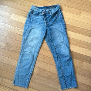 Blank NYC denim Madison crop with asymmetrical button - size 26 - good condition